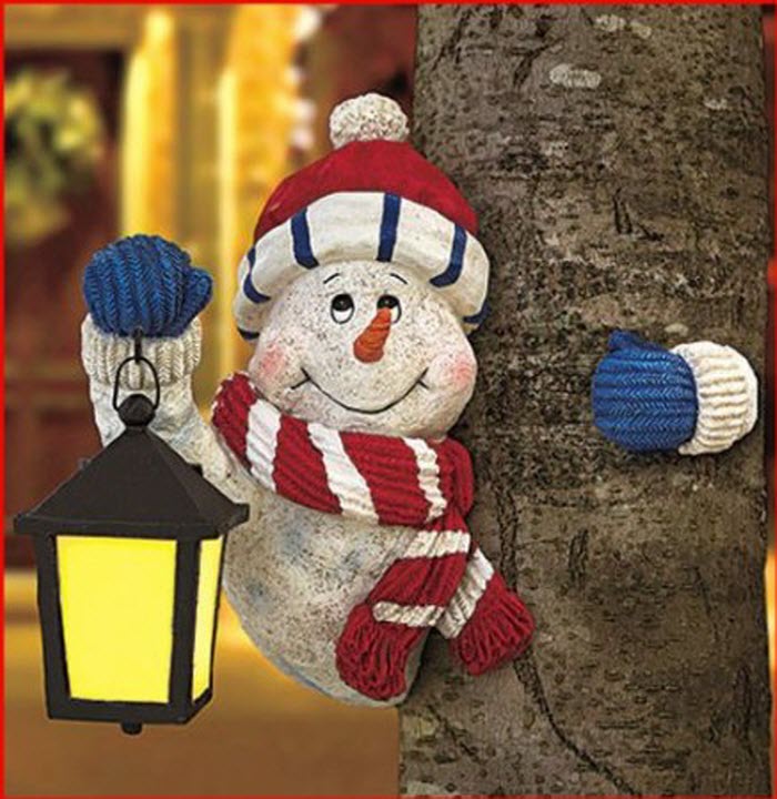 Holiday Snowman Tree Hugger For Christmas Decoration