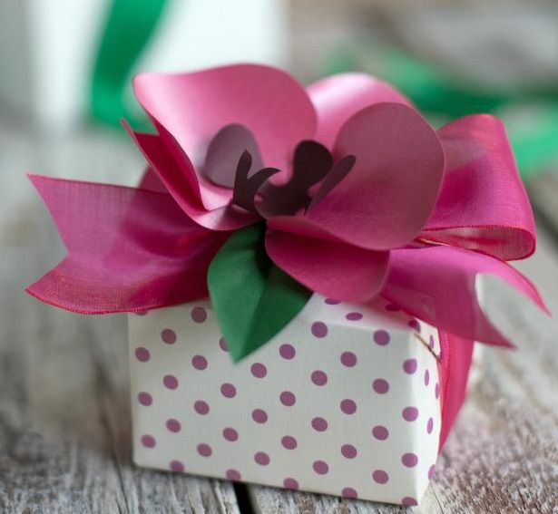 Paper Orchid Flower Gift Topper