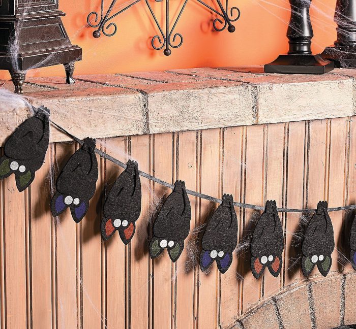 Hanging Bats Garland Halloween Party Decor