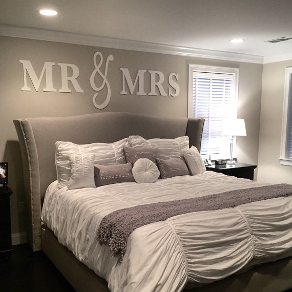 Mr & Mrs Wall Sign