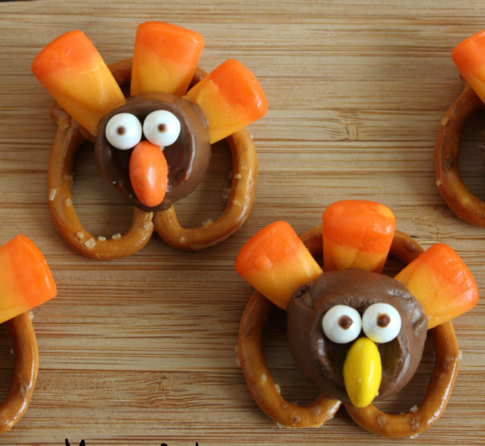 Thanksgiving Pretzel Turkeys