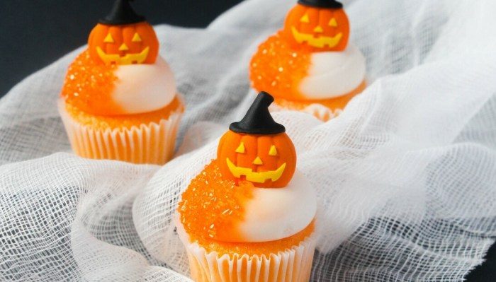 Orange Creamsicle Mini Halloween Cupcakes